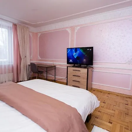 Апартаменты Центр. Вулиця Липова. 3 Кімнати Тернополь Экстерьер фото