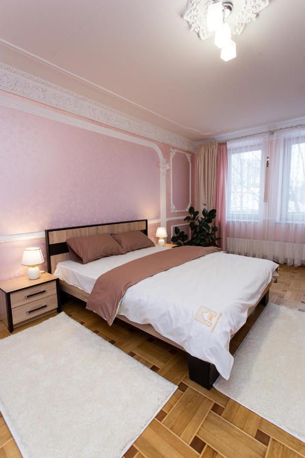 центр. вулиця липова. 3 кімнати * Ternopil
